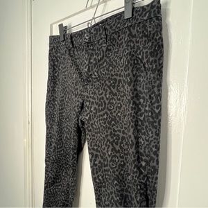 Gap Easy Leggings grey and black leopard print cropped jeans.